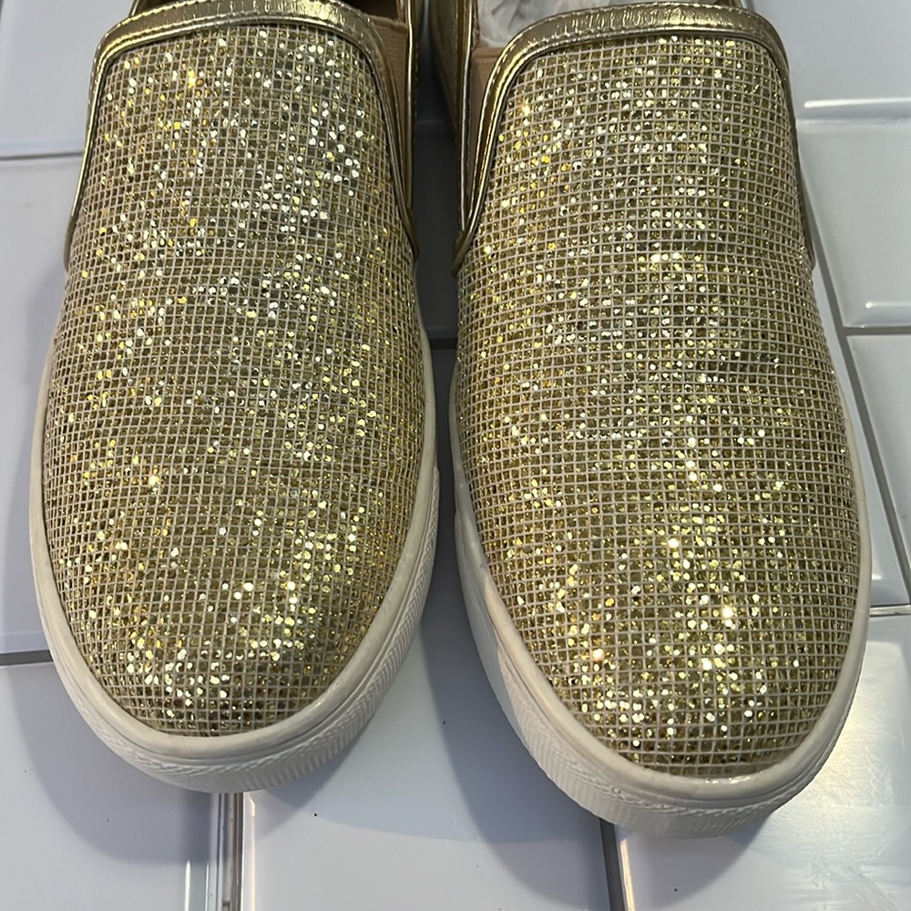 WANTED Women's Wanted Slip On Sparkling Gold Fashion Sneakers 8.5